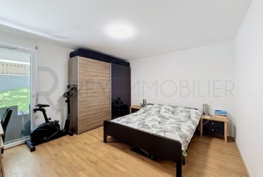 Joli appartement en rez avec terrasse et jardin