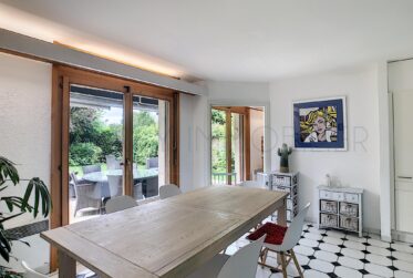 Agréable villa mitoyenne