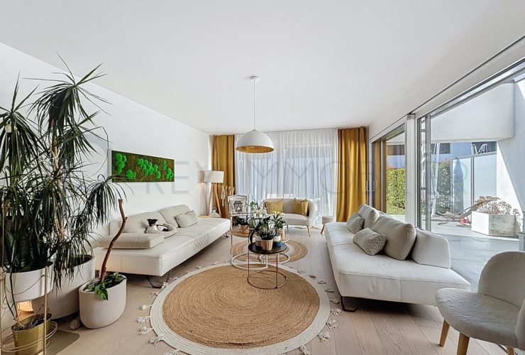 6 Rooms Haus, Möbliertes Haus