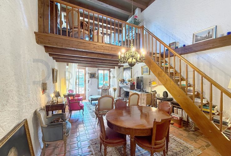 55 Rooms House